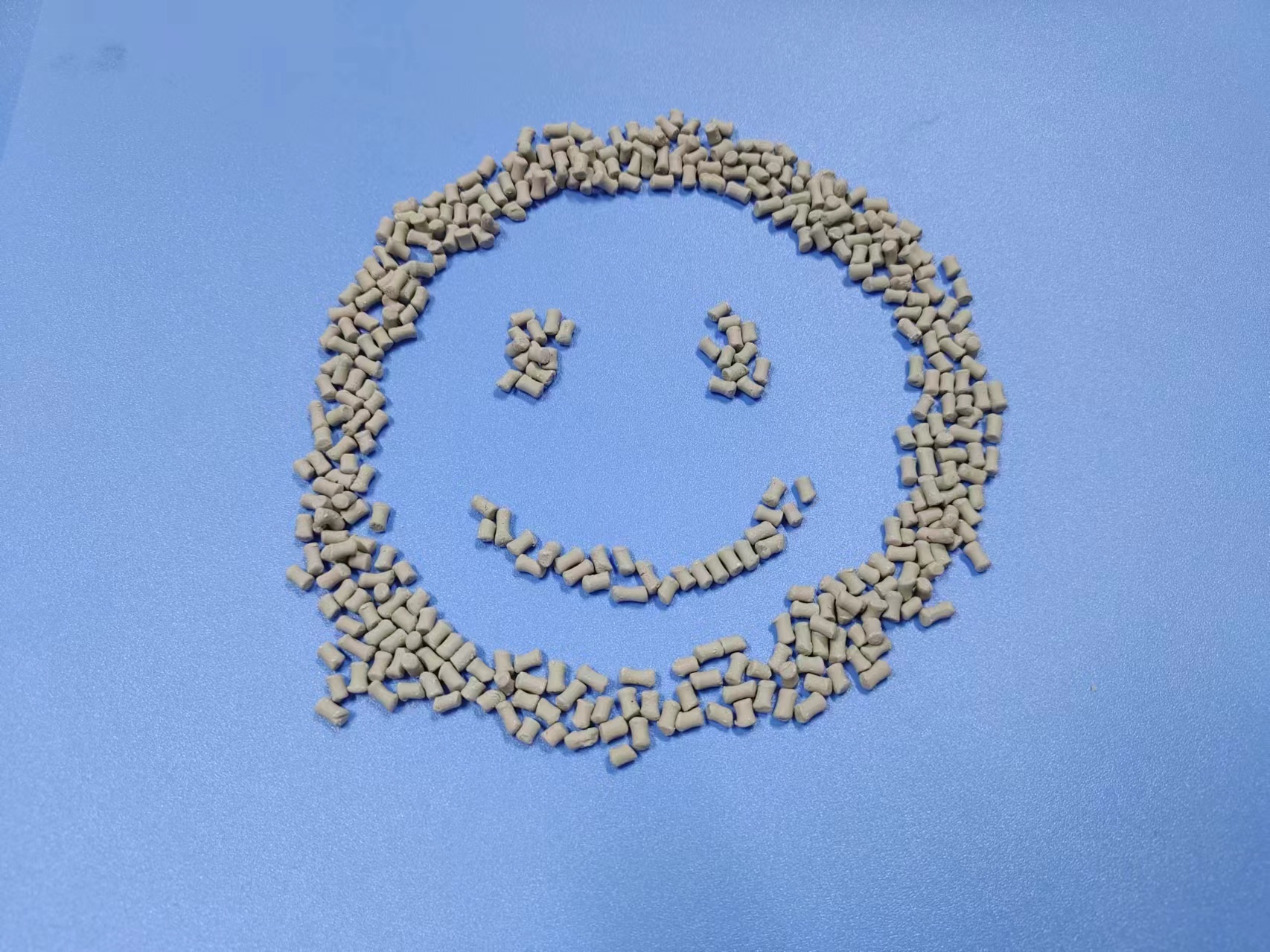 Plastic Desiccant Masterbatch PE300 Absorbing Moisture in Recycle with