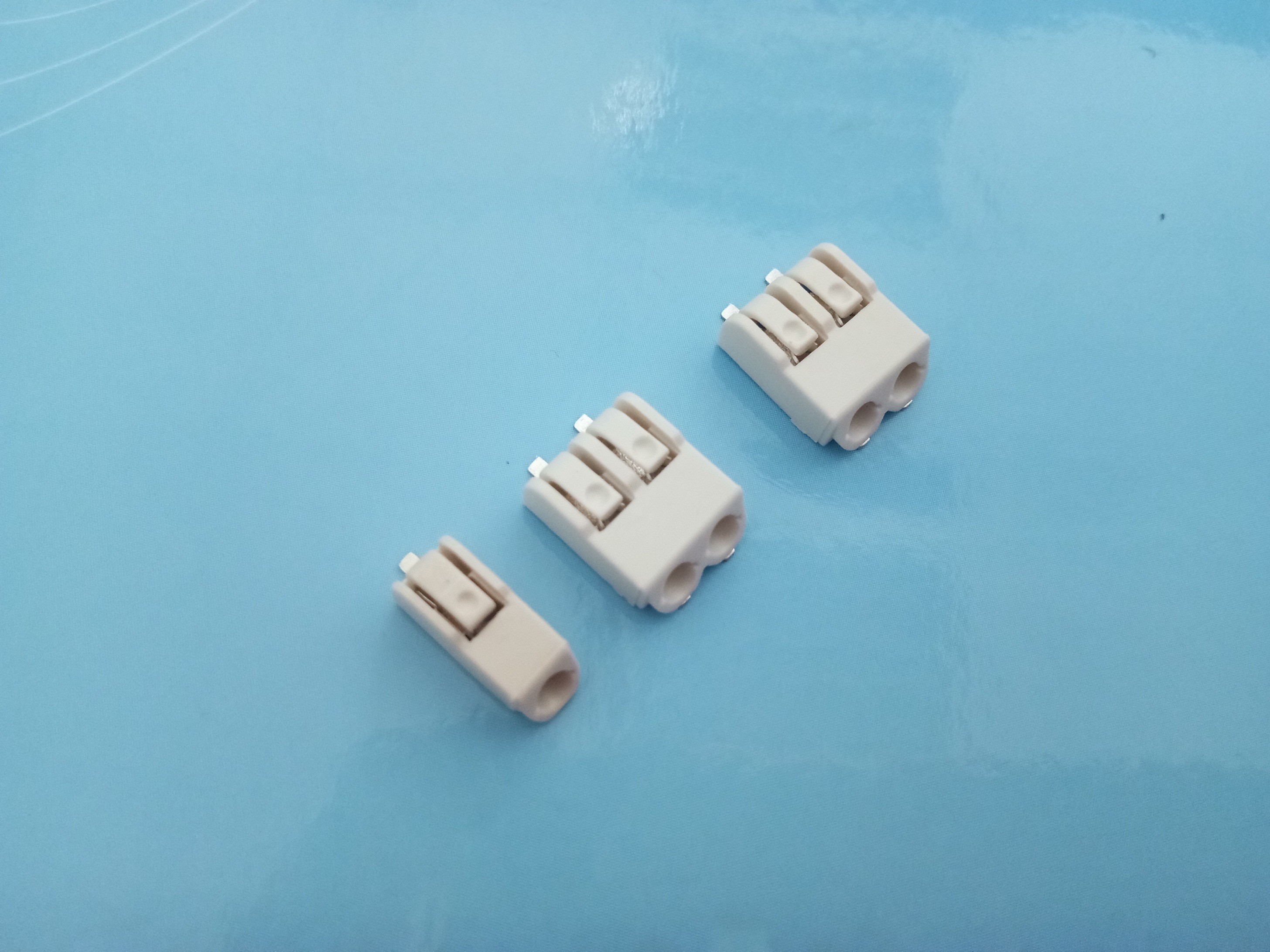 China 01 / 02 / 03 Pole SMD LED Connectors 4.0mm Pitch Terminal Block Connector Tin Plated wholesale