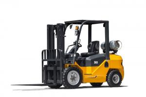 China 1.5 - 3.5ton Gas Powered Four Wheel Forklift , Heavy Equipment Forklift With Different Engine Option wholesale