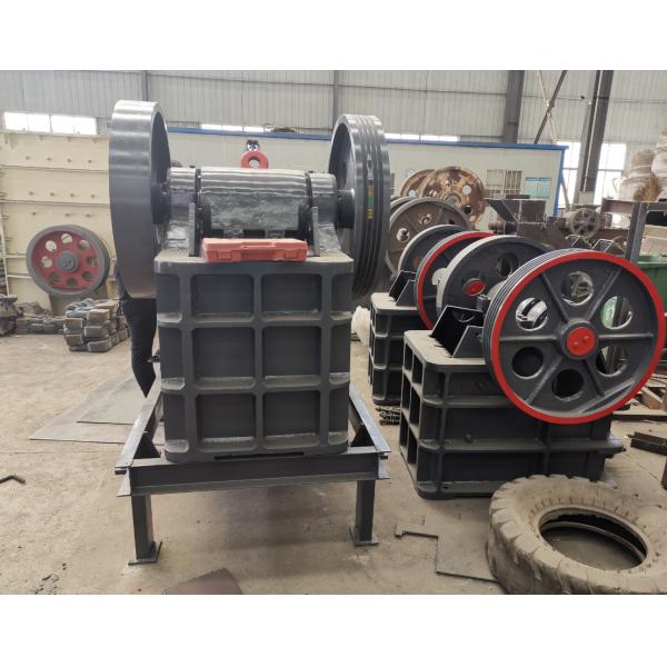 Mobile Portable Jaw Stone Crusher Machine Small Diesel Engine Type