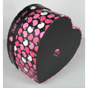 China Colorful Heart Shape Paper Box Packaging Apply To Valentine ’s Day Gift on sale