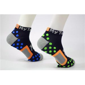 China Quick Dry Non Skid Socks For Elderly , Colorful Skid Resistant Socks With Polyester wholesale
