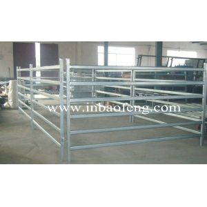 China 2.1m * 1.8m Heavy Duty Metal Cattle Fence Panels Steel Portable Livestock Panels on sale