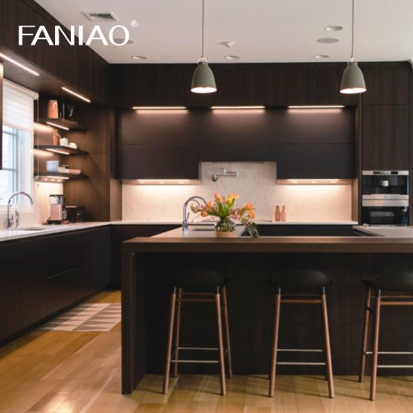 Quality Custom Design Kitchen Cabinet Quartz Top Solid Wood Kitchen Cabinet for sale