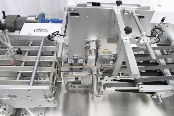 Quality PLC Control High Speed Labeling Equipment Machine With Auto Run Indicator 220 Volt for sale