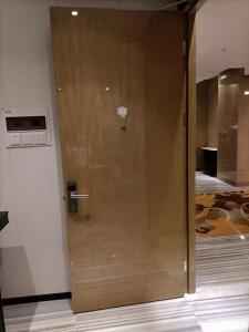 China ISO9001 Standard 150MM Thinkness Wood Bedroom Doors Sound Proof Door Panel wholesale