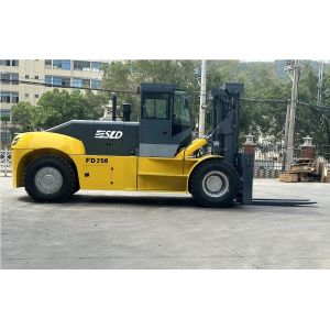 China Customized Low Mast 25 Ton 28 Ton Forklift Truck For Lifting Heavy Containers wholesale