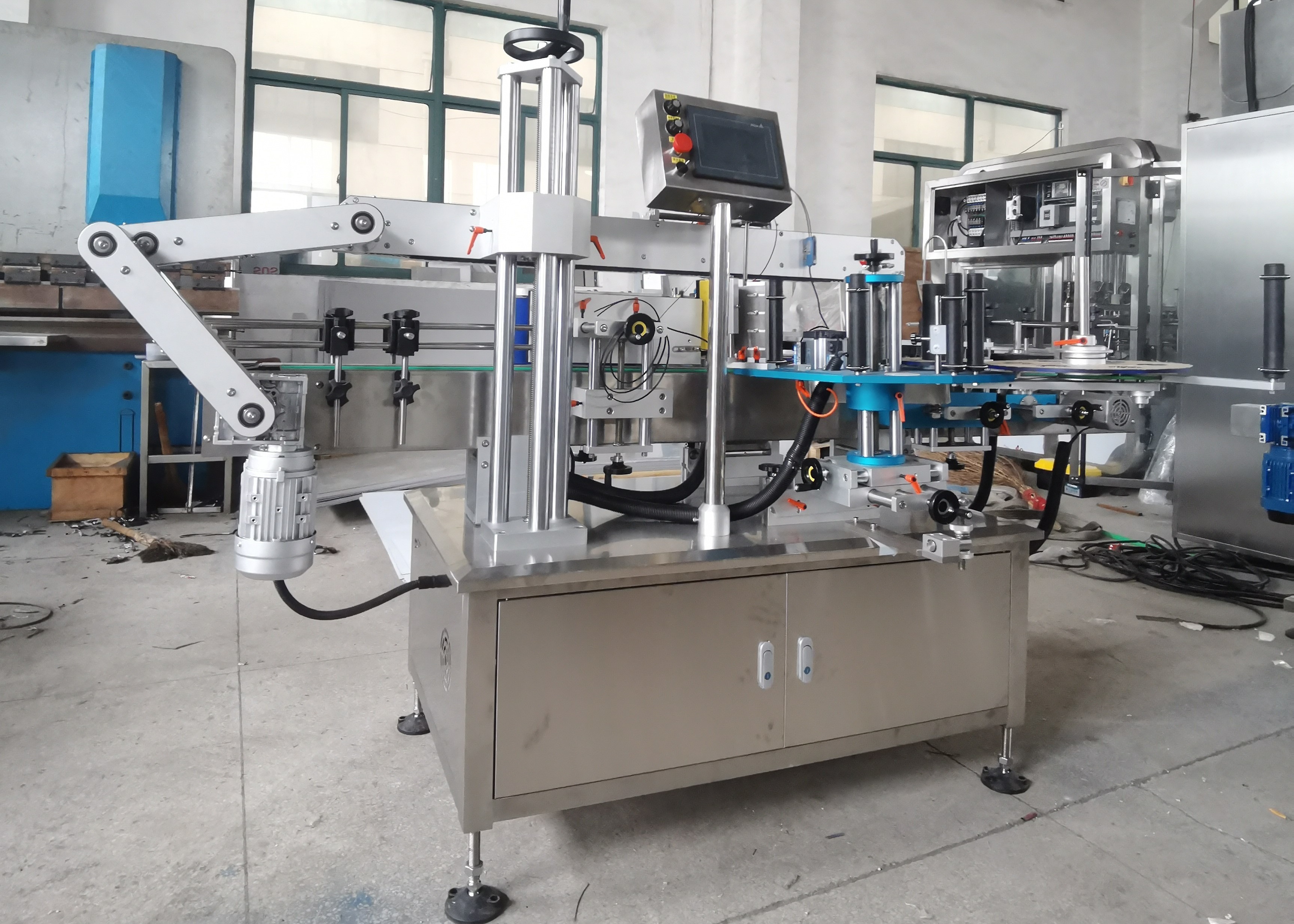 China ISO Stick Self Adhesive Labeling Machine 2000mm Bottle Labeling Machine wholesale