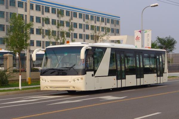 Quality Compacting Body Luxury Airport Shuttles Aero Bus With IATA Standard for sale
