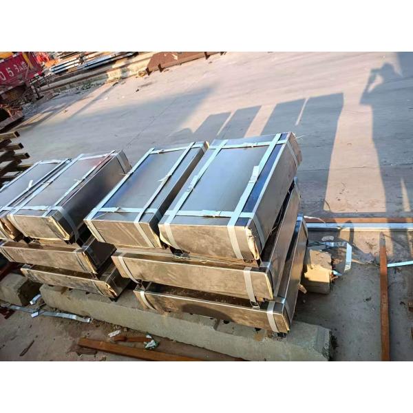 2000-12000mm Length JIS Standard Q235 A36 Q345 Mild Hot Rolled Carbon Steel Checkered Floor Plate with Ms Diamond Pattern