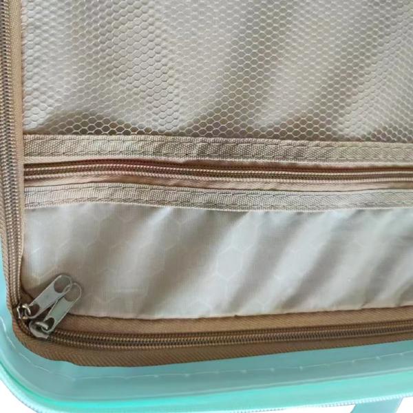 Candy Pattern Cartoon Print Waterproof Makeup Case Lightweight Cosmetic Organizer for Travel Custom Logo Compact Design