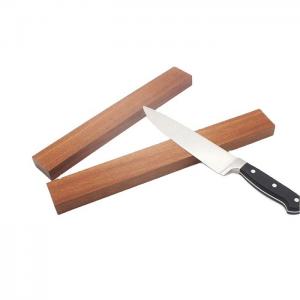China Oak Wood Magnetic Knife Holder Wall Mount Space-Saving Kitchen Accessory 680-995g wholesale