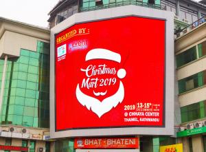 China Outdoor LED Billboard Big Screens for Shopping Mall/Airport/Hotel/Office Building Facade on sale