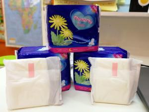 China Natural Menstrual Sanitary Pads Feminine Hygiene Night Use Sanitary Napkin OEM wholesale