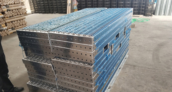 Aluminum Perforated Wire Mesh Louver Sheet Metal Square / Hexagonal Hole Speaker Grills