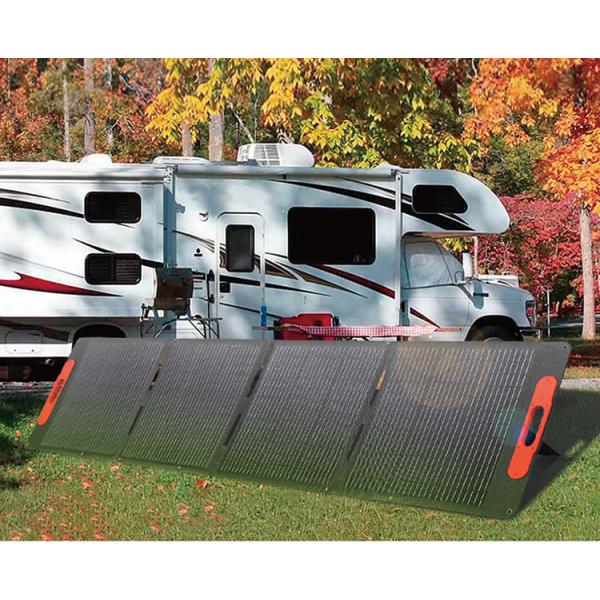 Half Cell 200W Solar Panel , Monocrystalline Solar Charger With Adjustable Kickstand