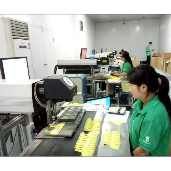 Self Piercing One Piece RFID Animal Ear Tag Waterproof For Pig Guilt Hog Piglet