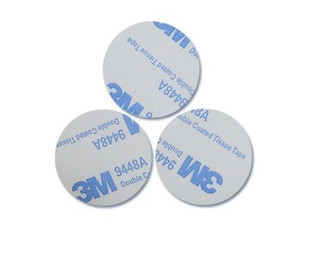 Durable PVC NFC Coin Custom RFID Tags Classic EV1 1K Anti Metal Tag With 3mm Sticker