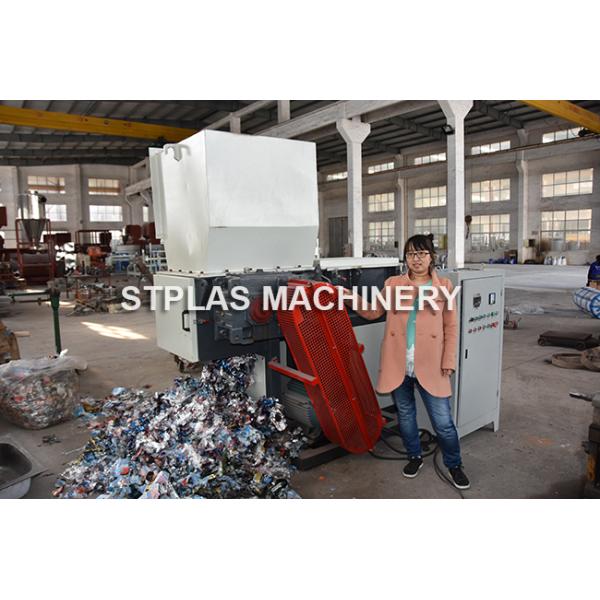 Single Axis Plastic Waste Shredding Machine With SKD-II Blade For Recycling
