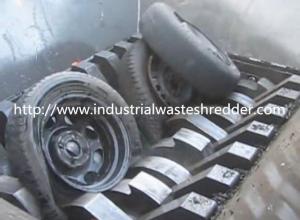 China Double Shaft Waste Tire Shredder , Industrial Truck Tire Shredding Machine wholesale
