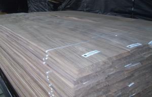 China Quarter Cut Walnut Furniture Wood Veneer , Dark Wood Veneering wholesale