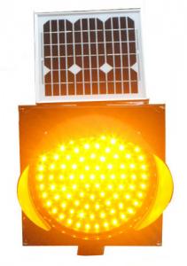 China Yellow Flashing Solar Traffic Warning Light Anti High Temperature 300mm For Road Safety wholesale