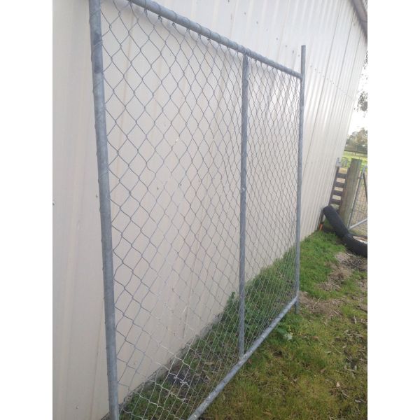 Darwin Cyclone Wire Temporary Fencing ,Chain link wire Temp Fence for sale 2100mm x 2500mm width mesh 50mm x 50mm