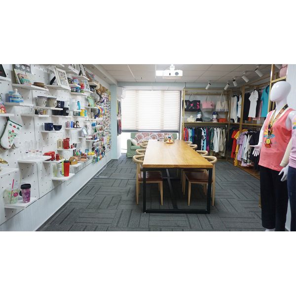 Custom Promotional Rotating Blank Metal Car Keyring Round Shape Zinc Alloy Keychain