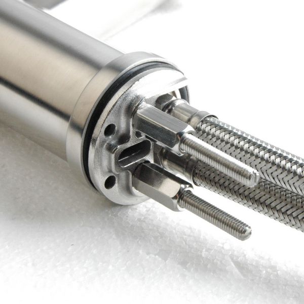 Single handle water sink faucet