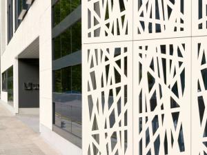 China Dibond Solid Aluminium Curtain Wall Grid Corrugated Decoration on sale