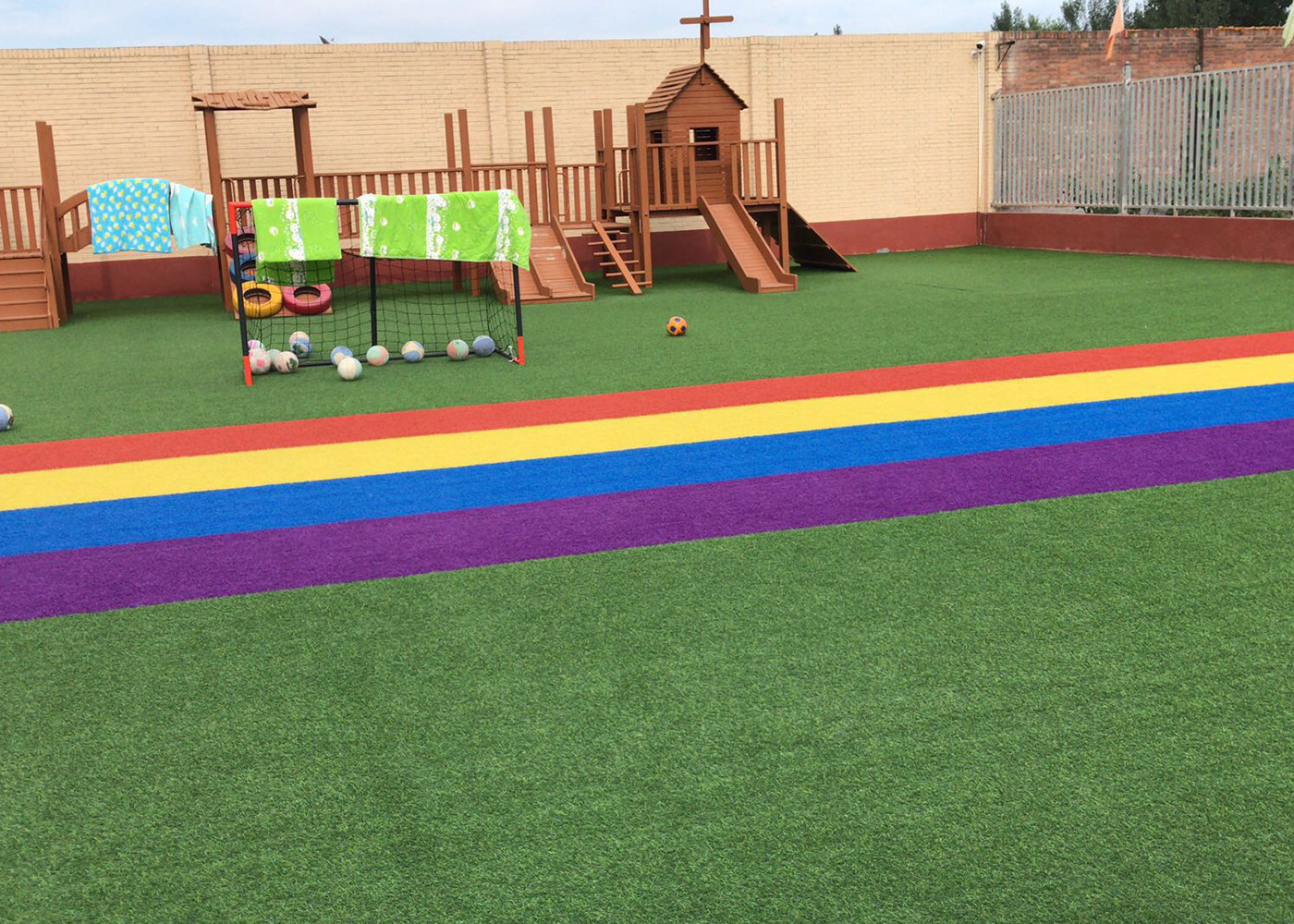 China 20mm 16800 Density Artificial Grass Mat For Garden Golf wholesale