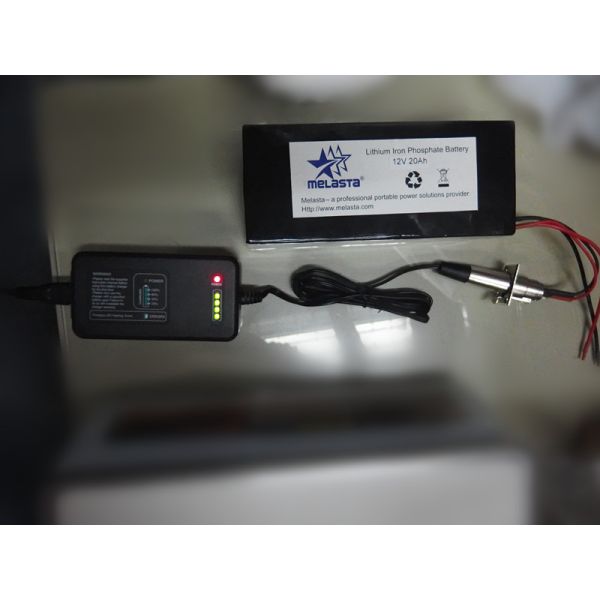 Lithium-Ion/Polymer/LiFePO4 Battery Pack Charger with LED Indicator