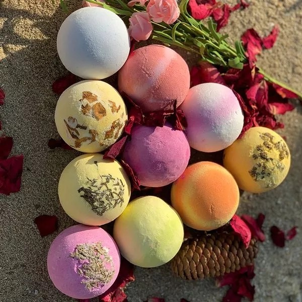 Natural Relaxing Bath Salts Custom Bubble Colors Vegan Organic Fizzy Bath Bombs