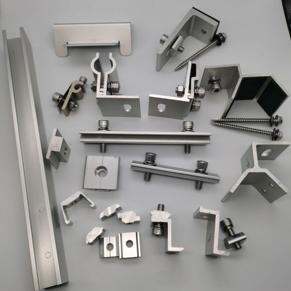 Aluminium Adjustable 30-45mm Solar Panel End Clamps PV Panel Clamps For C Steel Rail