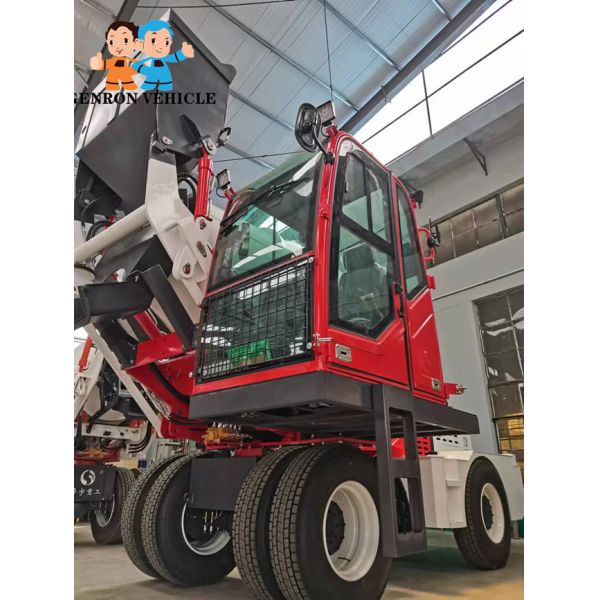 Europe 4.5 Cubic Self Loading Concrete Mixer Truck Yuchai 4105 Engine