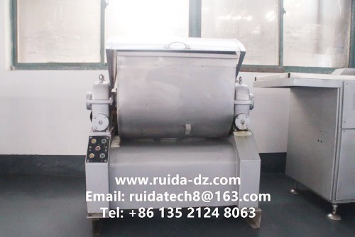 Industrial Flour Mixing Machine/ Horizontal Dough Mixer/ Sachima Caramel Treats Production Line Machine