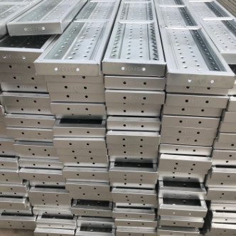 China Customizable Steel Scaffolding Plank with Pre Galvanized Surface wholesale