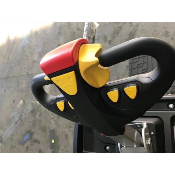 1550mm Fork Battery Powered Pallet Truck For Food & Beverage Factory