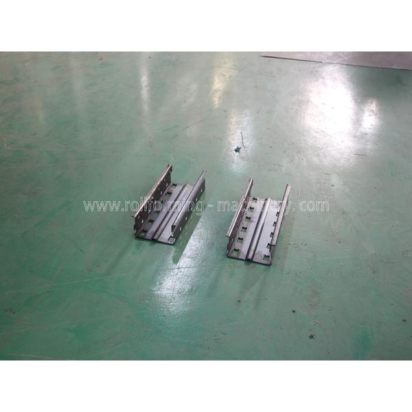 Heavy Duty Storage Shelf Racking Roll Forming Machine 18 Steps Station