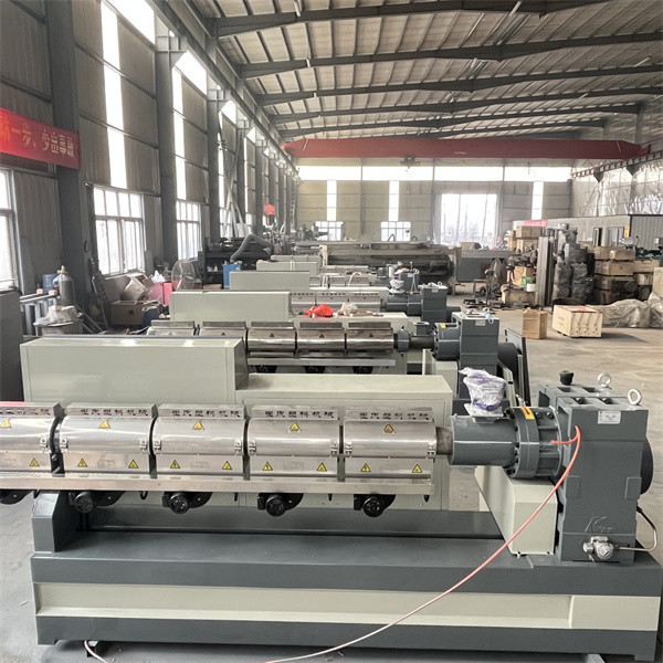 High Density Plastic Pipe Machine PPR Pipe Extrusion Machine 90KW
