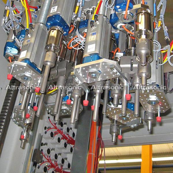 30KHz Gun Type Ultrasonic Riveting Welding Machine For Cars Trunk