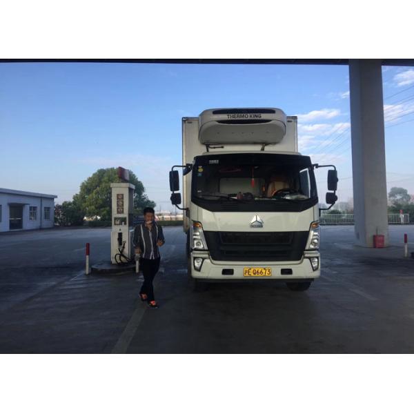 Sandwich Structure 4×2 Refrigerated Truck Good Heat Insulation Performance