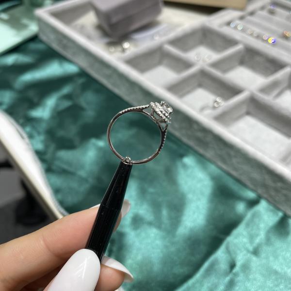 Lab Grown Diamond Rings Certified Jewelry Design Colorless Round Diamond Custom-Made Jewelry D1ct