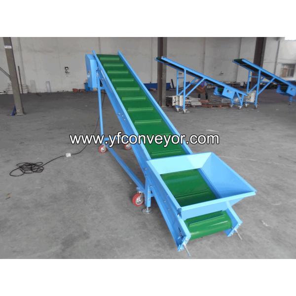 Hopper cleated belt conveyor