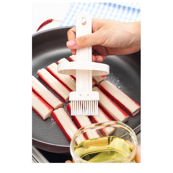 Plastic kitchen oil brush Barbecue brush with box
