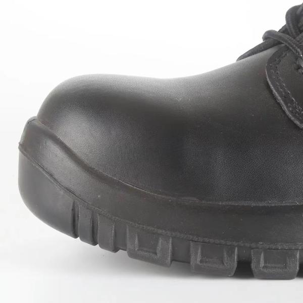 Black Half Knee Boots Slip Resistant Steel Toe Mining Boots Customized