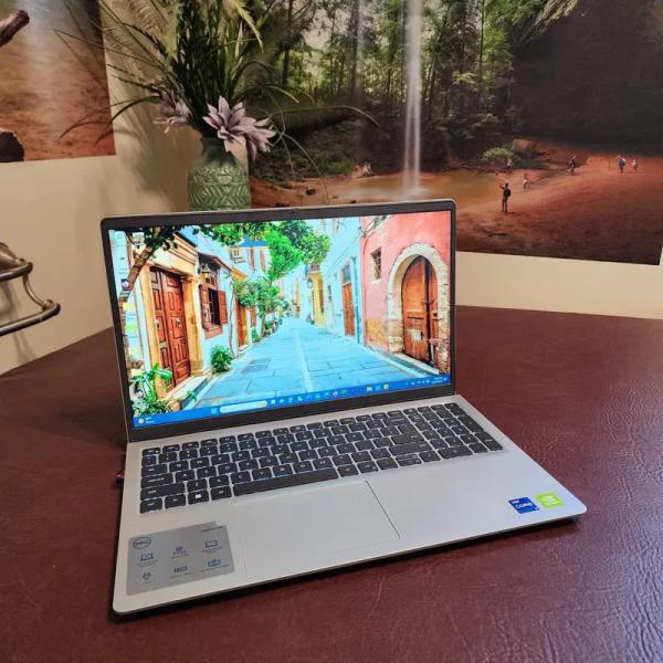 Customized Ins 15 3530 Laptop I7-1355U CPU for US Plugs and Advanced Technology Inspirons 3530 INS3530-R1828S