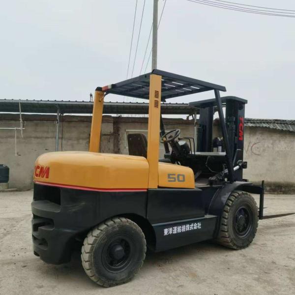 Used TCM 3-ton diesel forklift front view