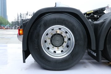 SITRAK C9H Tractor Head Truck AMT Tractor 2 Seats 6x4 Euro