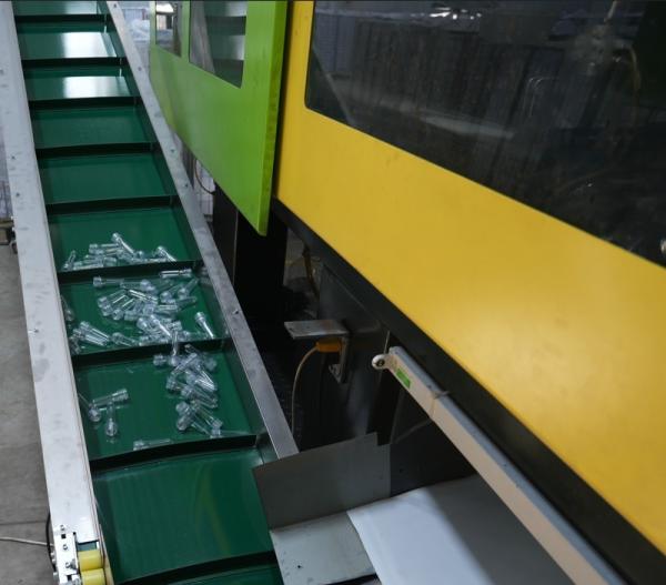 Automatic PET Preform Blowing Machine For Carbonated Beverage Plastic Bottle